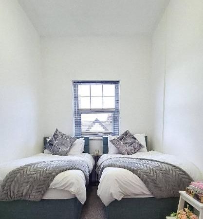 Entire 2 Bed Flat On 3Rd Floor Near City Centre & Stadium Cardiff Esterno foto