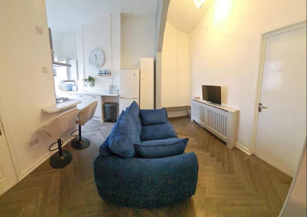 Entire 2 Bed Flat On 3Rd Floor Near City Centre & Stadium Cardiff Esterno foto